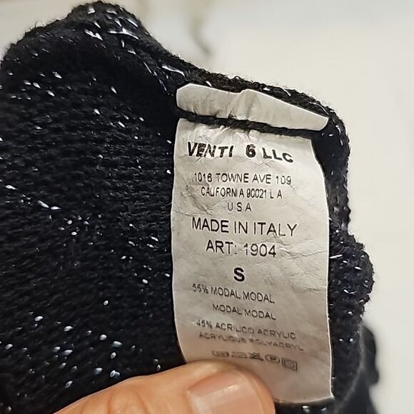 Venti 6 LLC sweater size small. - Picture 8 of 8